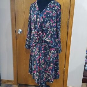 Black label lauren Ralph Lauren floral on black midi long sleeve v neck dress
